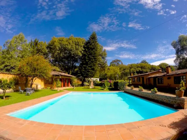 Villa Pátzcuaro Garden Hotel & RV Park