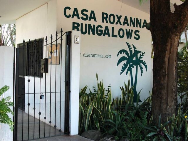 Casa Roxanna Bungalows